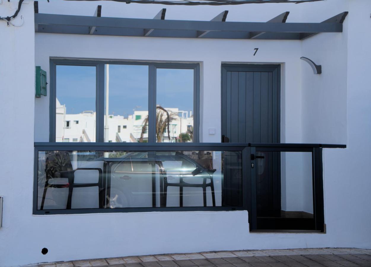 Volcanokite Apartments Famara Buitenkant foto
